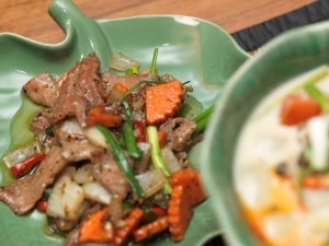 Stir-Fried Black Pepper Beef (Nua Pad Pik Thai)